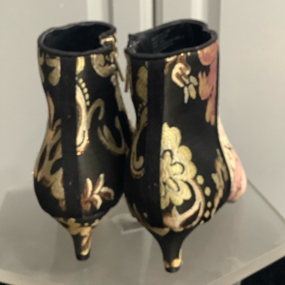 COMFORTVIEW Women’s The Meredith Bootie Floral Embroidered Ankle Boots 10W - Picture 4 of 15